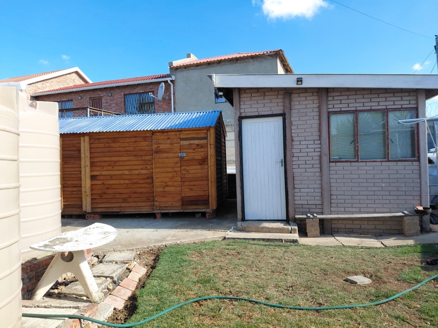 4 Bedroom Property for Sale in Heuwelkruin Eastern Cape